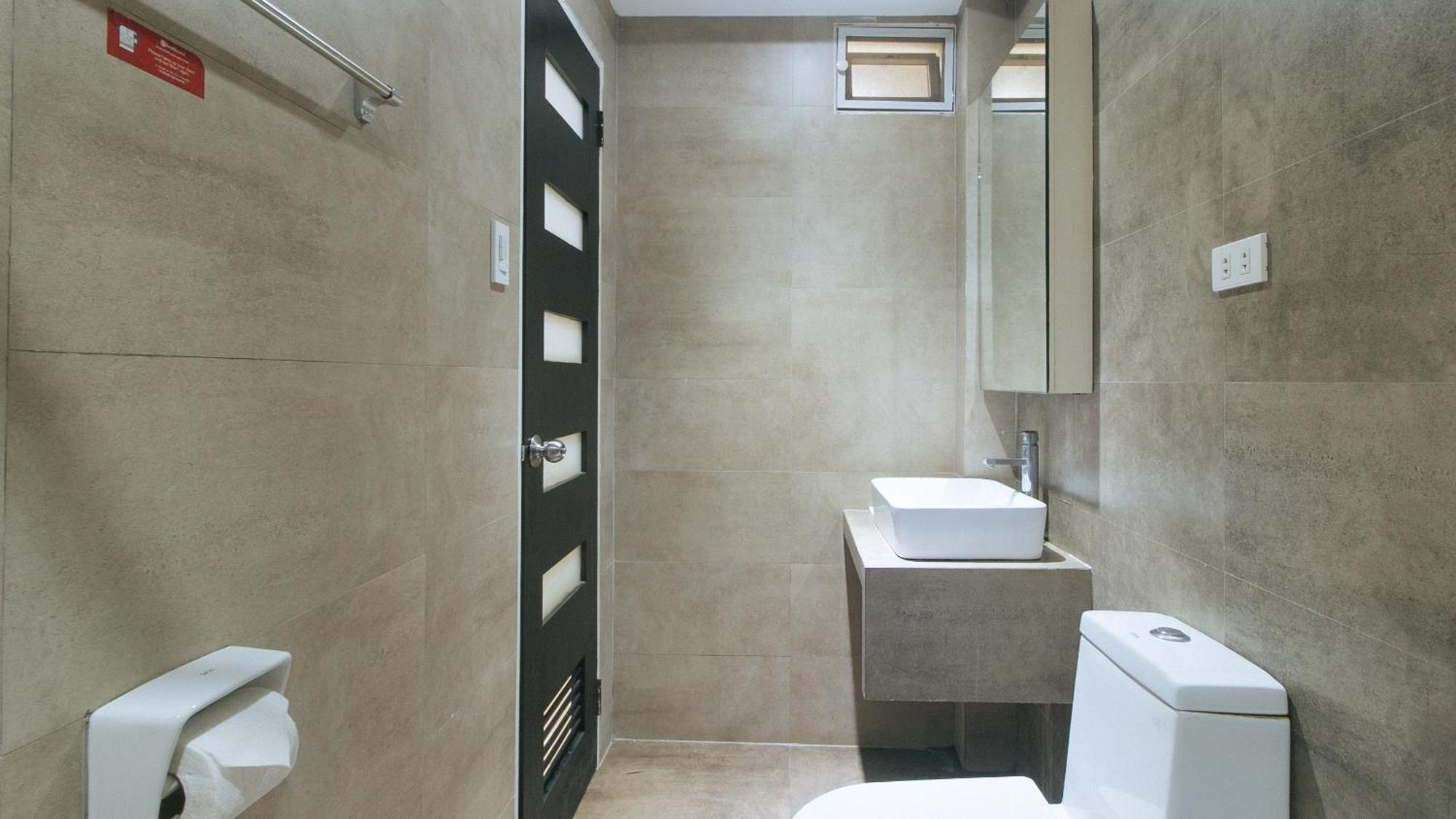 Reddoorz At Grand Apartelle Hernan Cortes Cebu Esterno foto